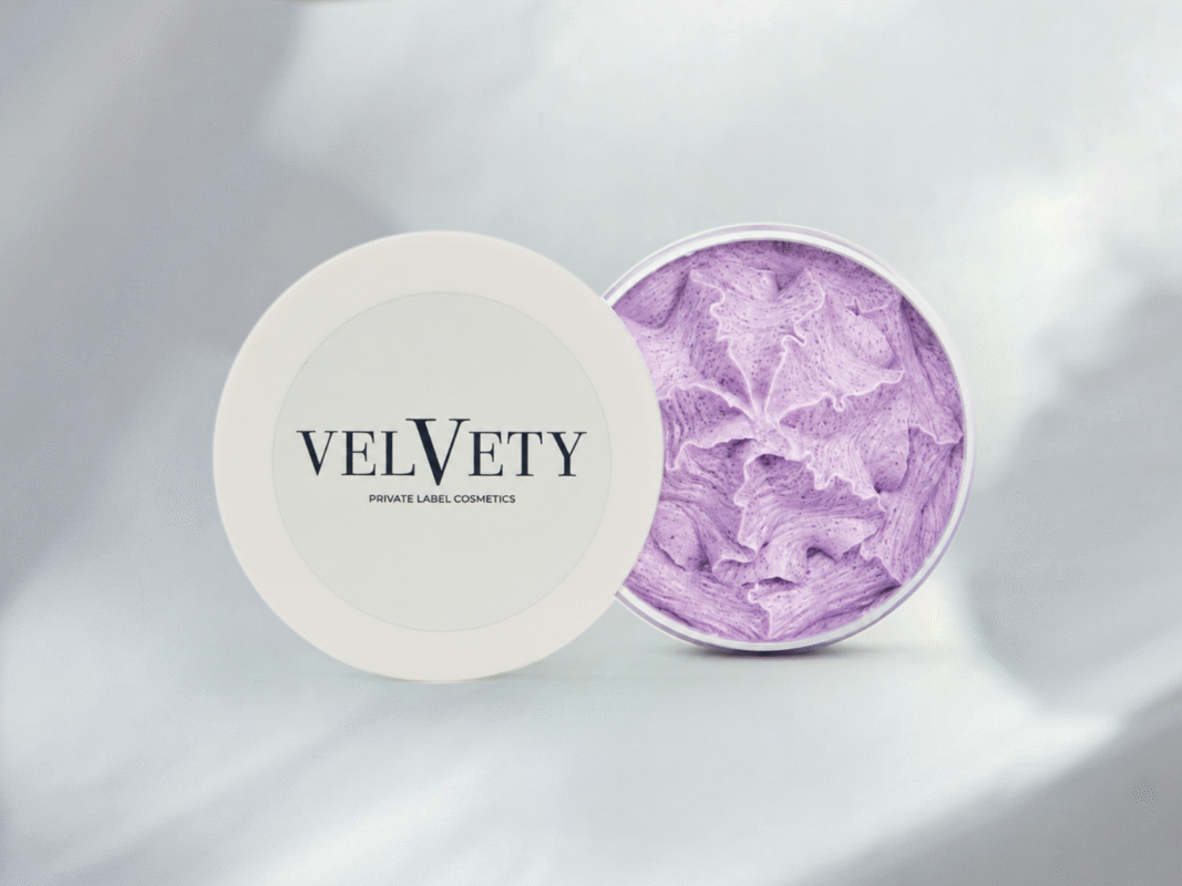Private Label Shower Mousse von Velvety mit innovativer, cremiger Textur.
